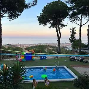 Lodge Maresme & Rosa, Mataró